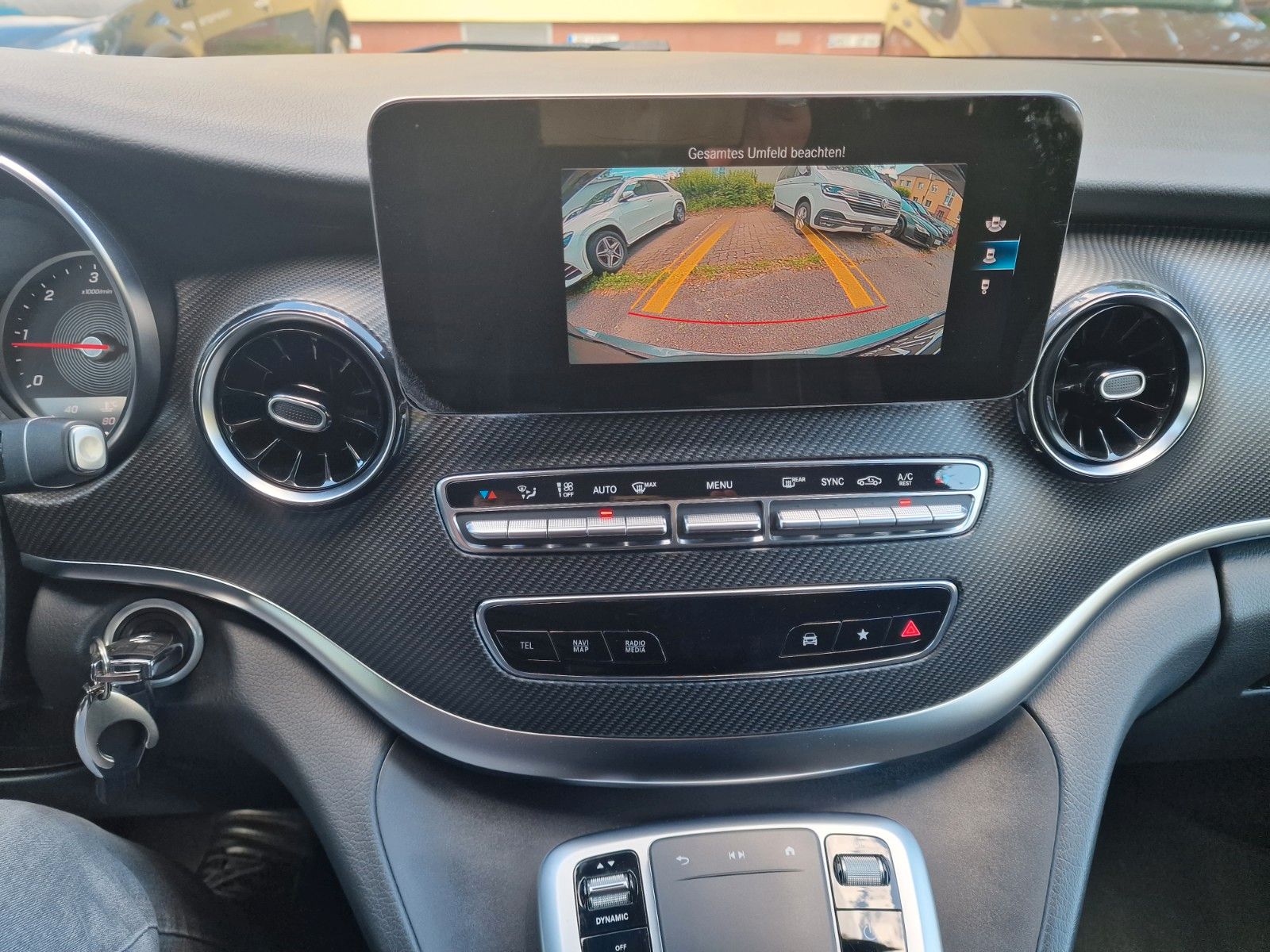 Mercedes-Benz V250d AMG-LINE - Samsaru's Car Outlet