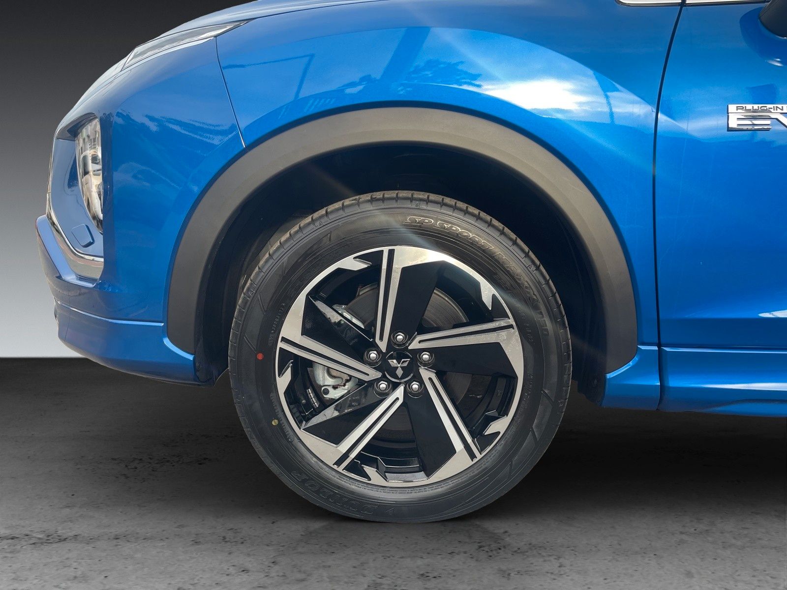 Mitsubishi Eclipse Cross Plus Select Hybrid 4WD