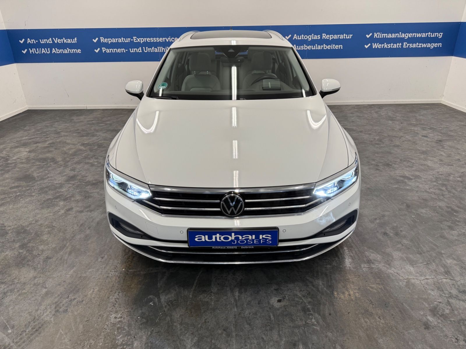 Volkswagen Passat Elegance 1.5 TSI - Samsaru's Car Outlet