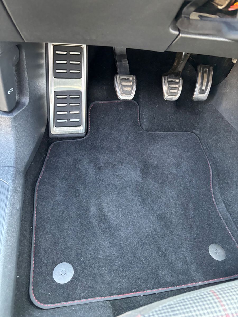 Volkswagen Golf 8 2.0 GTI - Samsaru's Car Outlet