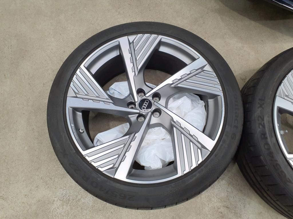 Audi e-tron 55 2x S line ACC AHK HuD PANO S-SITZE 22Z