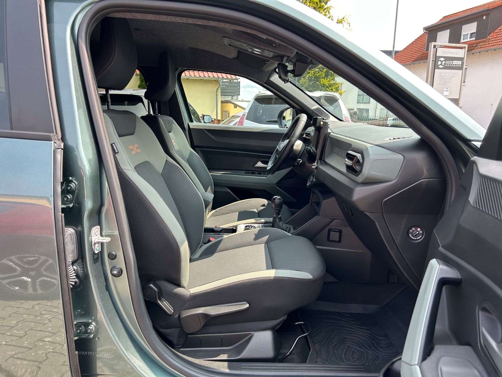 Dacia Duster III TCe 130 Extreme 4WD - Samsaru's Car Outlet