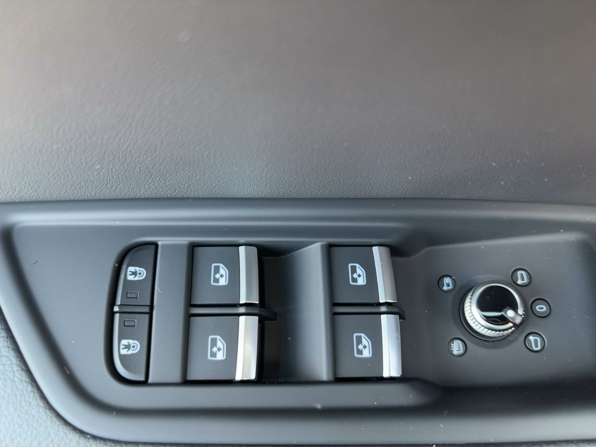 Audi A4 Avant 40 TFSI Q. advanced - Samsaru's Car Outlet