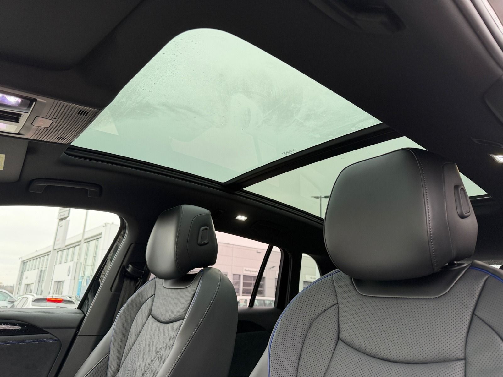 Volkswagen Tiguan*2.0 TDI*R-Line*4Motion*Black-Style*Standh
