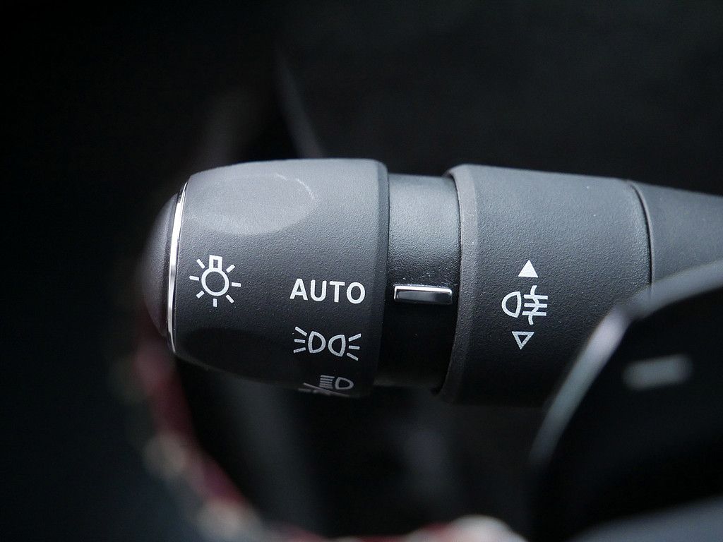 DS Automobiles DS 4 PureTech 130 Performance Line+ MATRIX-LED