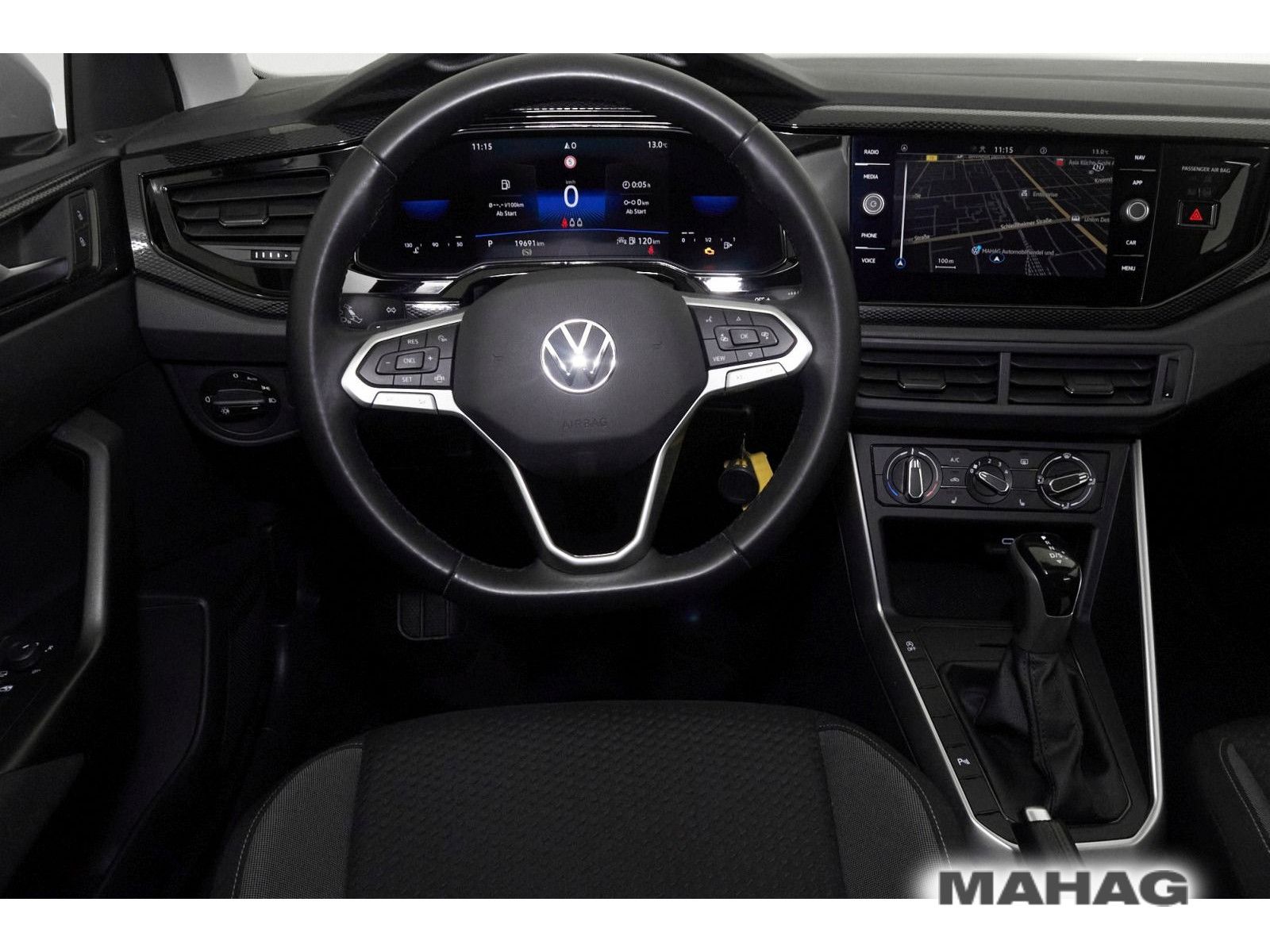 Volkswagen Taigo 1.0 TSI LIFE - Samsaru's Car Outlet
