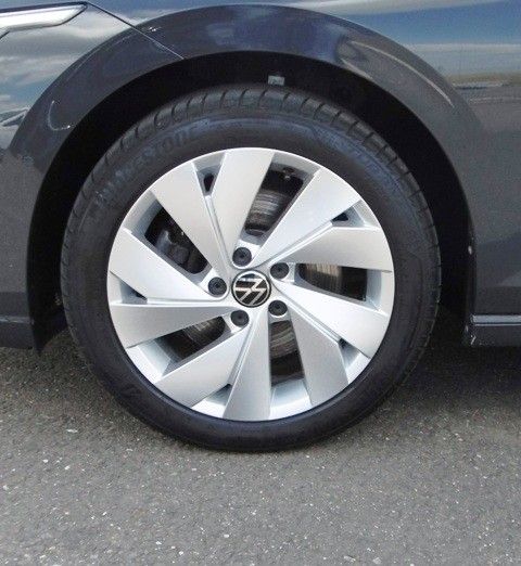 Volkswagen Golf VIII Variant 2.0 TDI Style - Samsaru's Car Outlet