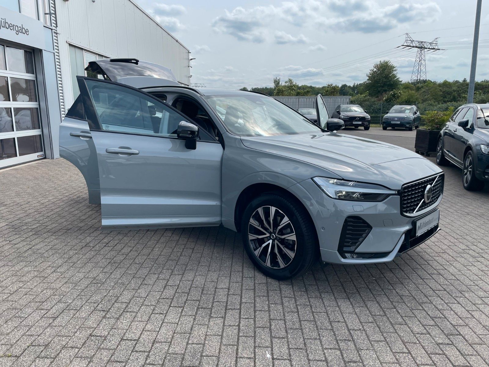 Volvo XC60 B5 AWD PLUS DARK-360-BLIS-H/K-Pilot-VollLED