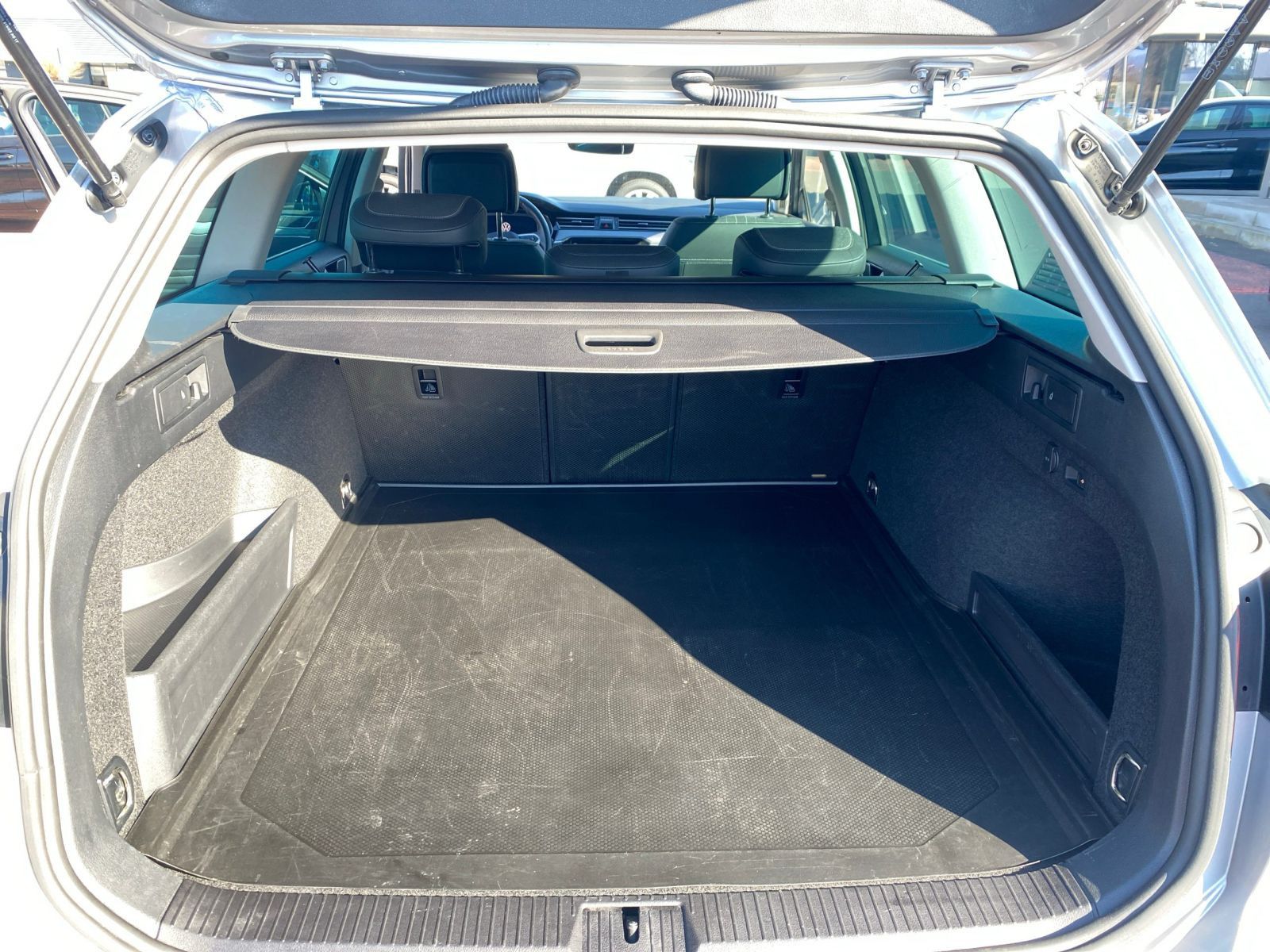 Volkswagen Passat Variant 2.0 TDI Alltrack 4Motion AHK Stan