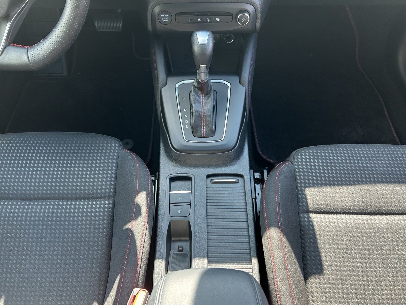 Ford Focus 1.0 ST-Line X Aut./LED/ACC/KAMERA/AHK/NAVI