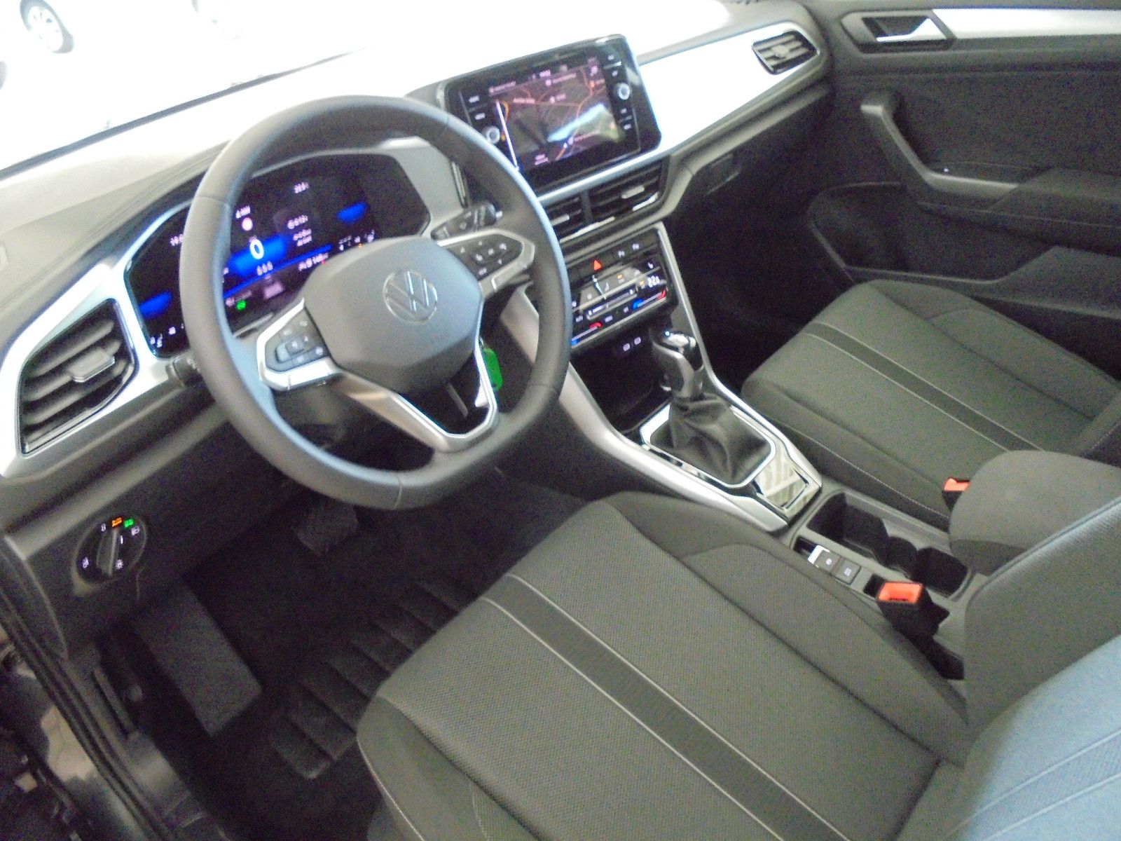 Volkswagen T-Roc TDI DSG Life - Samsaru's Car Outlet