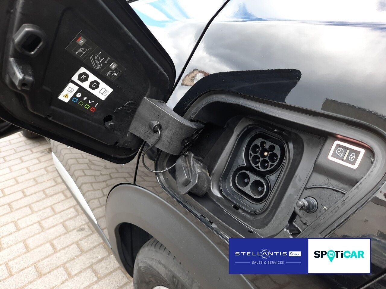 Peugeot 2008 Elektro Allure - Samsaru's Car Outlet