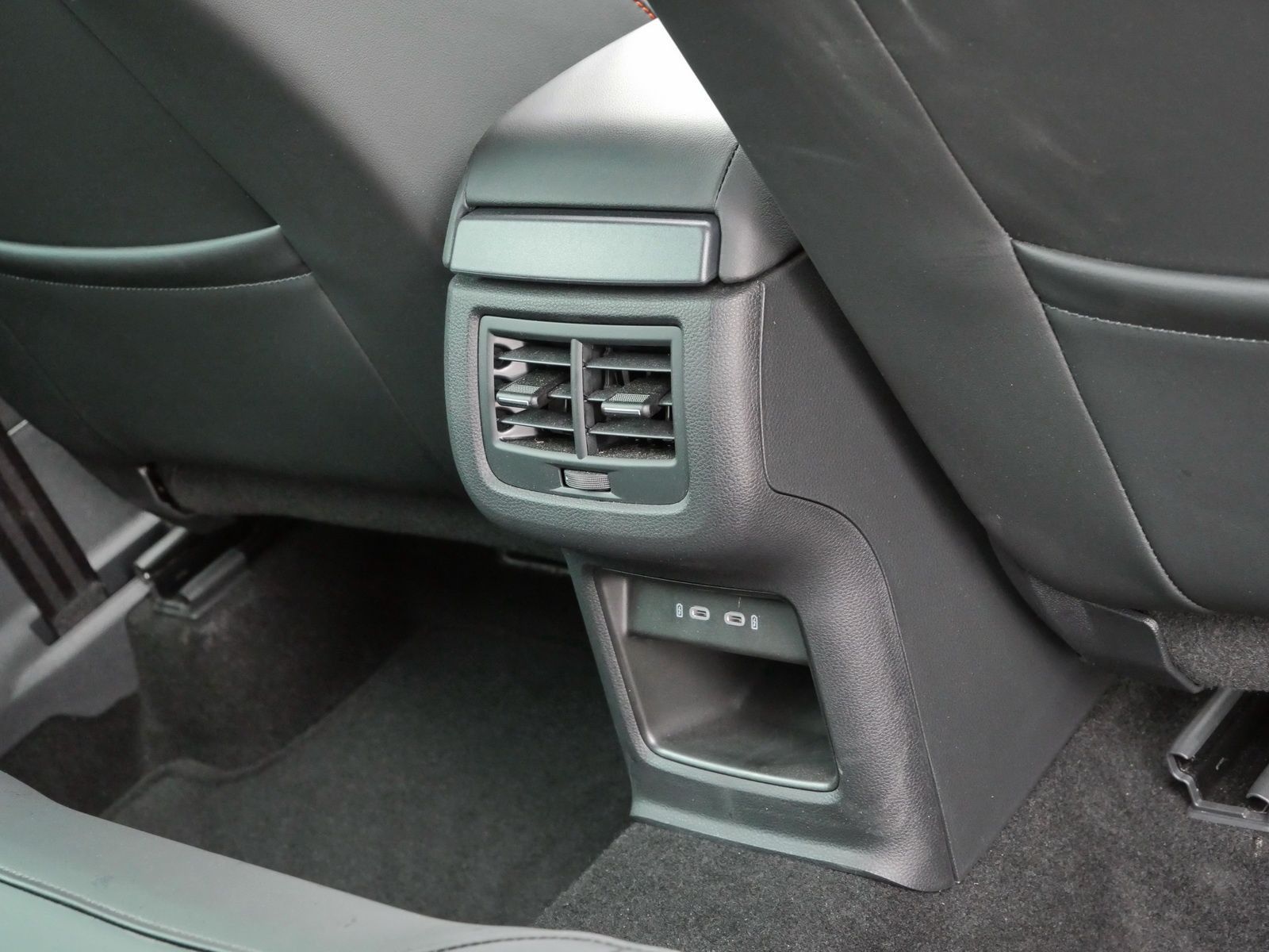 Seat Ateca 2.0 TDI FR 19Z*LED*AHK*RFK*AppConnect*Navi