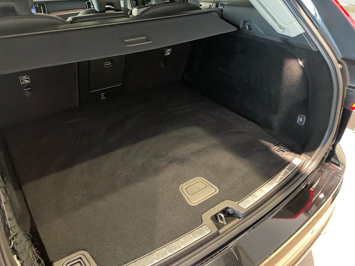 Volvo XC60 T6 Rech.AWD Plus Bright 18,8kWh AHK BLIS