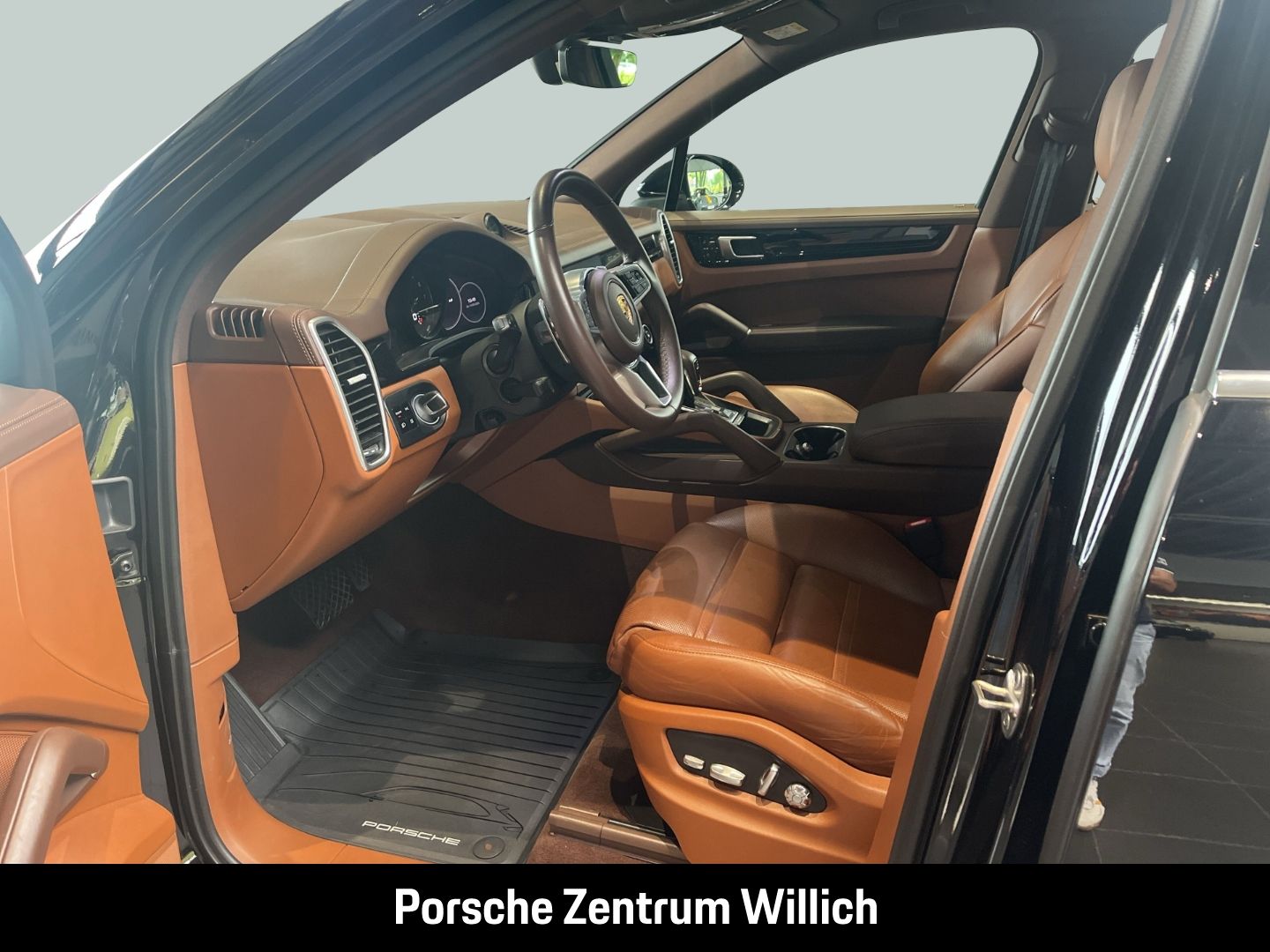 Porsche Cayenne E-Hybrid Clubleder Luftfederung 21-Zoll