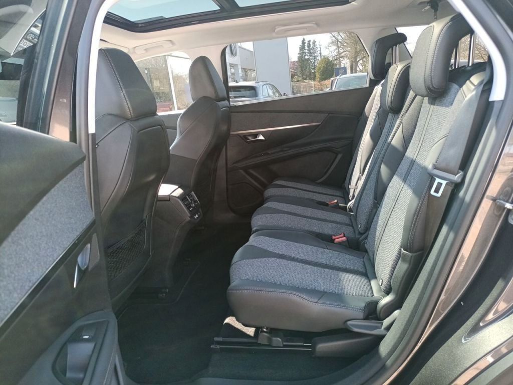 Peugeot 5008 Allure - Samsaru's Car Outlet