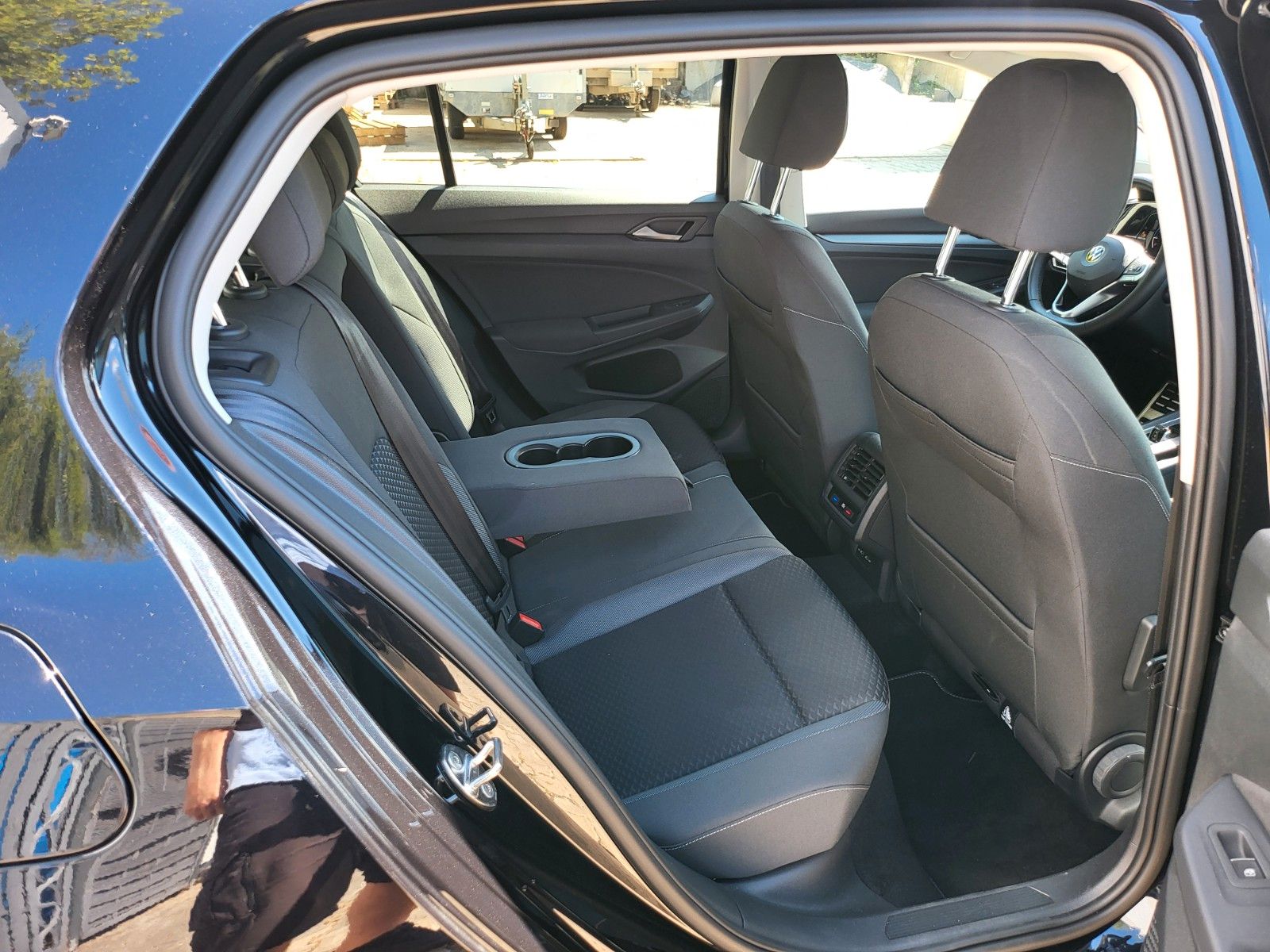 Volkswagen Golf VIII Lim. Active eTSI - Samsaru's Car Outlet
