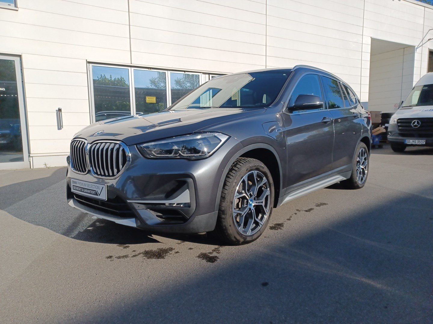 BMW X1 xDrive25e xLine - Samsaru's Car Outlet