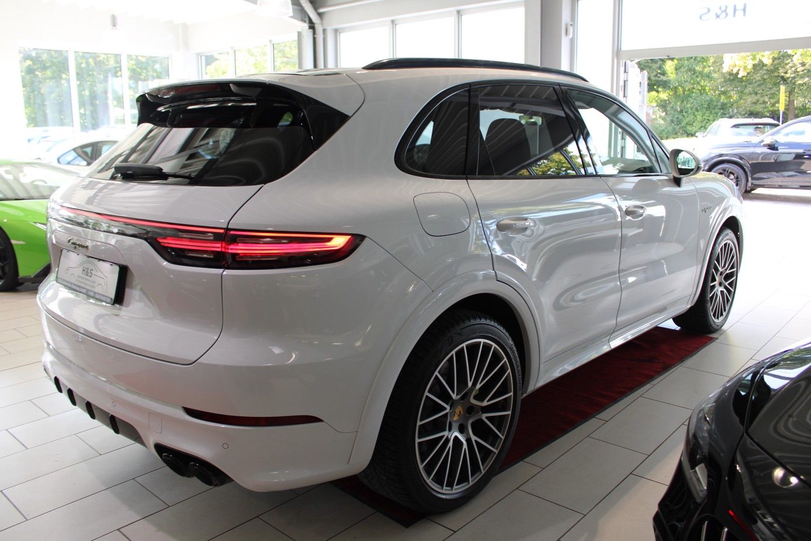 Porsche Cayenne E-Hybrid Platinum Edition