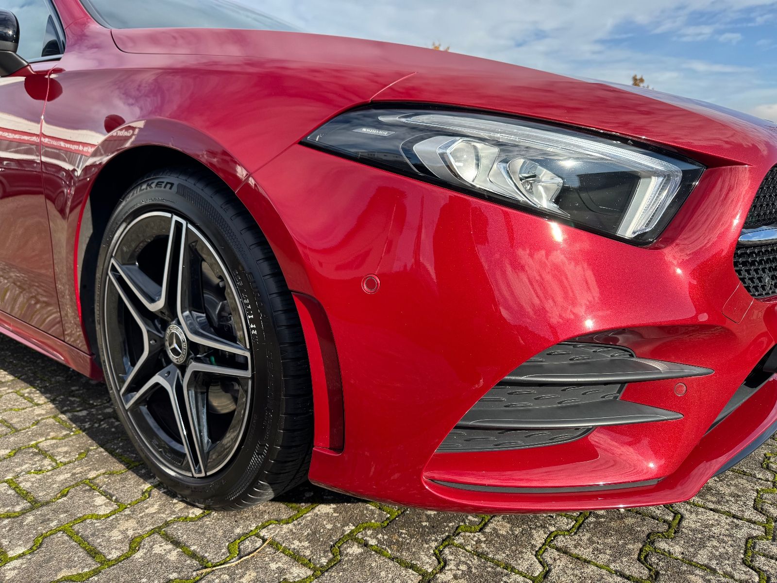 Mercedes-Benz A -Klasse 200 AMG-Line - Samsaru's Car Outlet