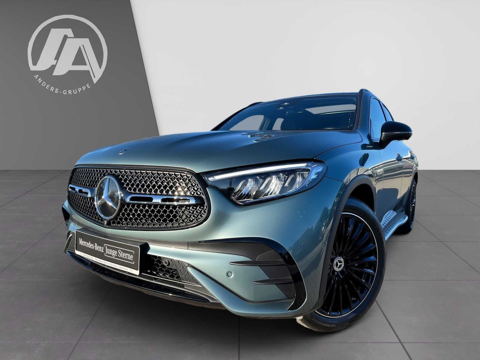 Mercedes-Benz GLC 300 4M AMG+MBUX+Night+Pano+AHK+36+Distr+Memo