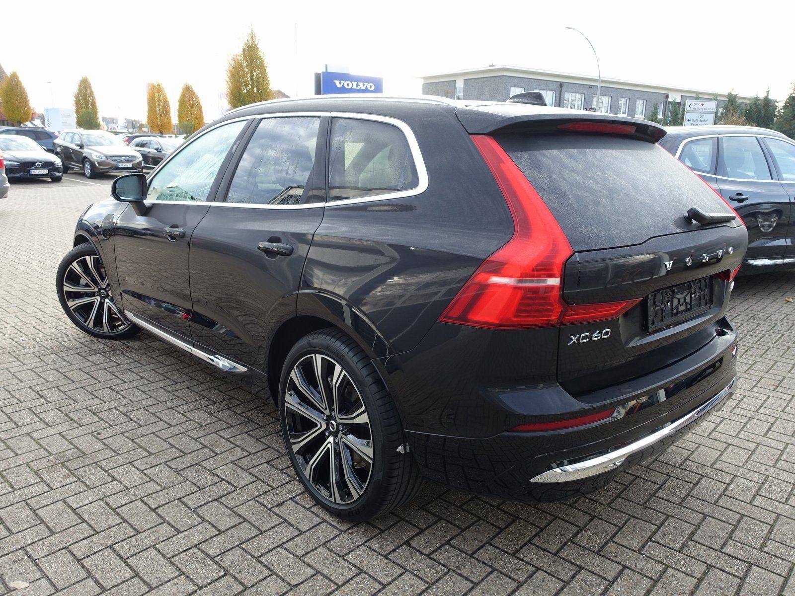 Volvo XC60 Plus T6 AWD/H&K/360°/FourC/AHK/Pano/BLIS