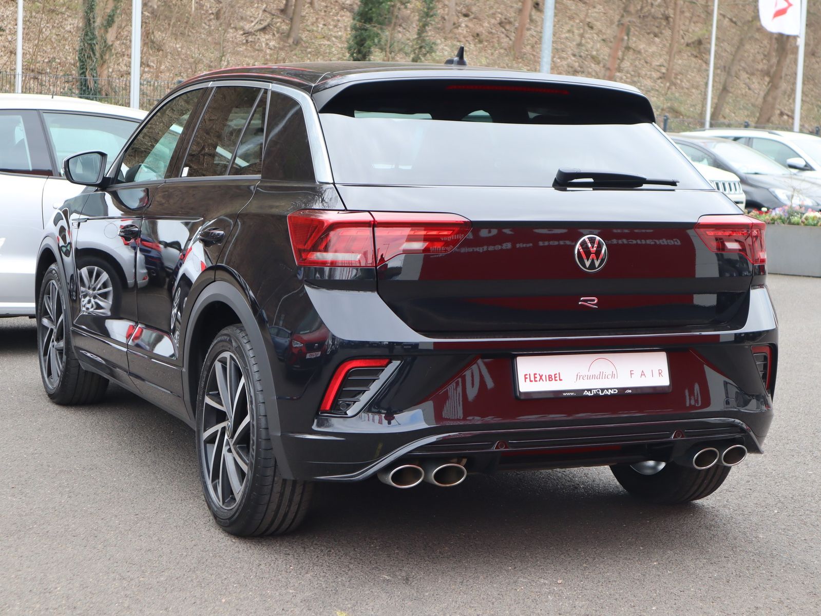 Volkswagen T-Roc 2.0 TSI DSG R 4Motion - Samsaru's Car Outlet