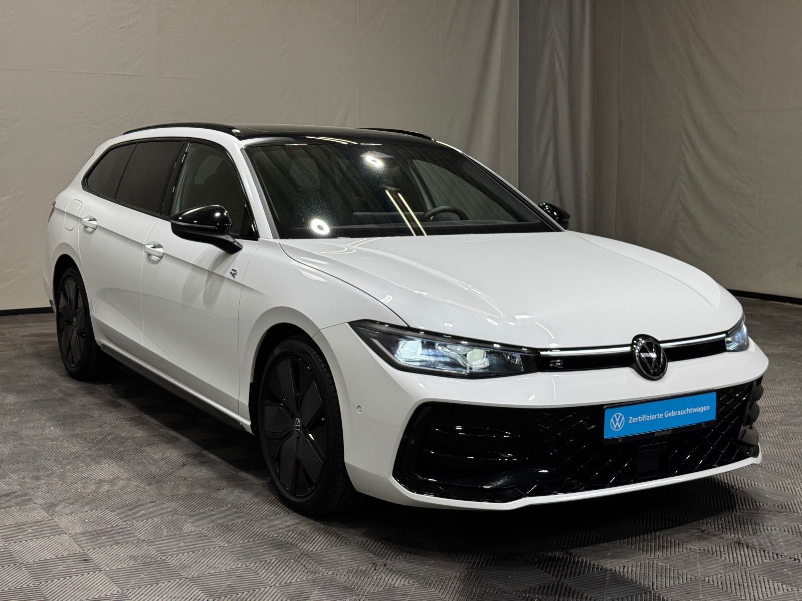 Volkswagen Passat Variant R-Line Signature 2.0 TDI DSG 4M