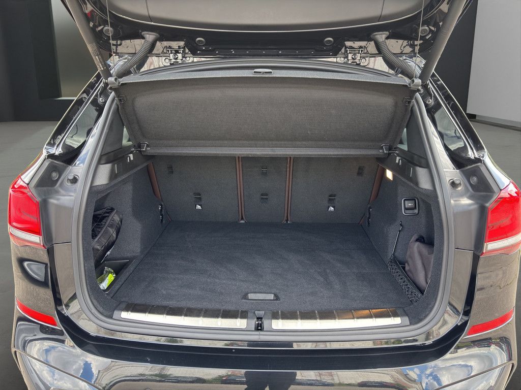 BMW X1 xDrive20i M-SPORT - Samsaru's Car Outlet