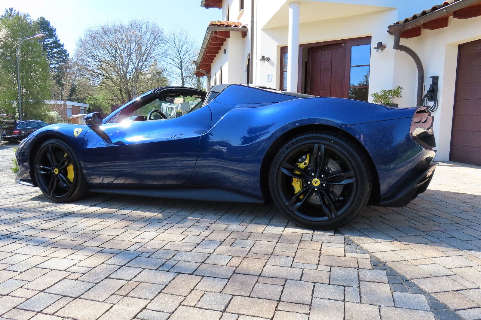 Ferrari 296 GTS - Samsaru's Car Outlet