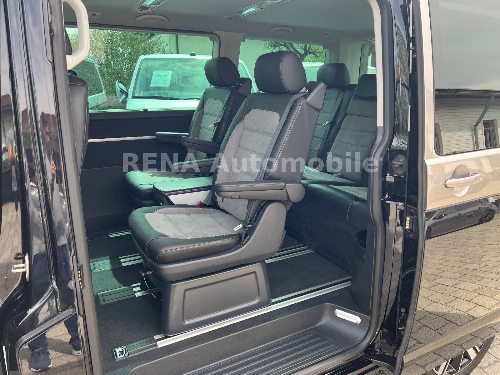 Volkswagen T6 Multivan 4motion - Samsaru's Car Outlet