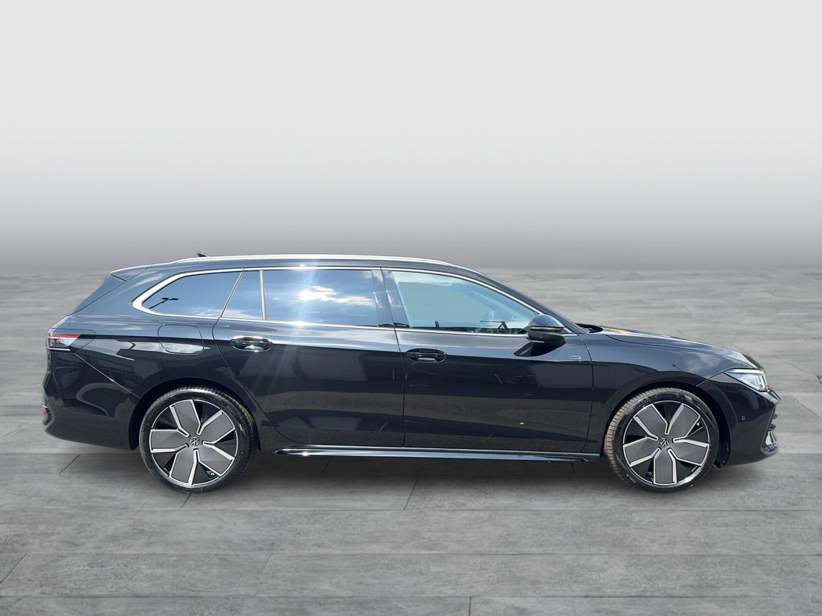 Volkswagen Passat R-Line 2.0TDI 4M AHK STANDH PANO HUD 360°