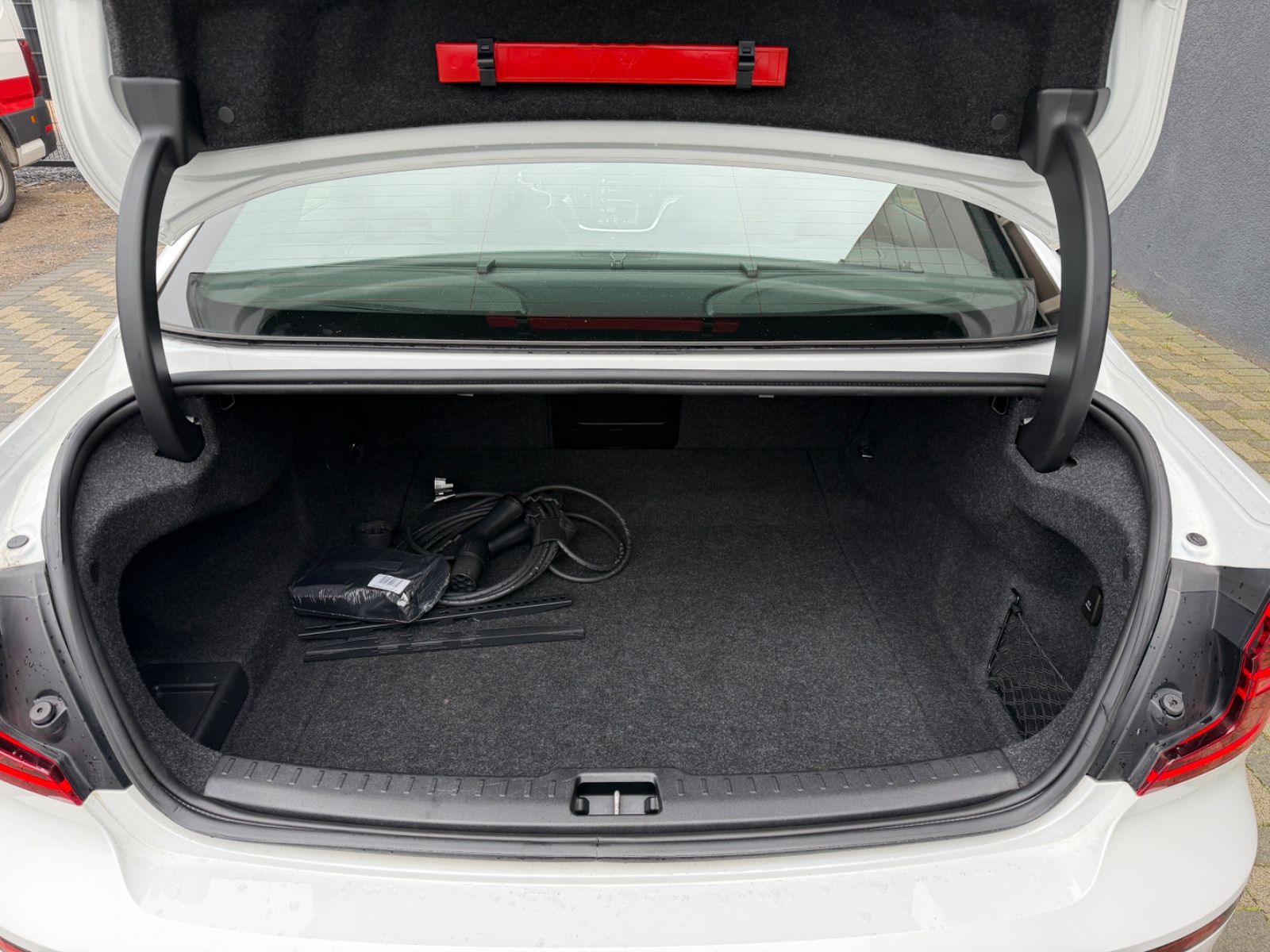 Volvo S60 Lim. R Design Plug-In Hybrid AWD Pano VOLL
