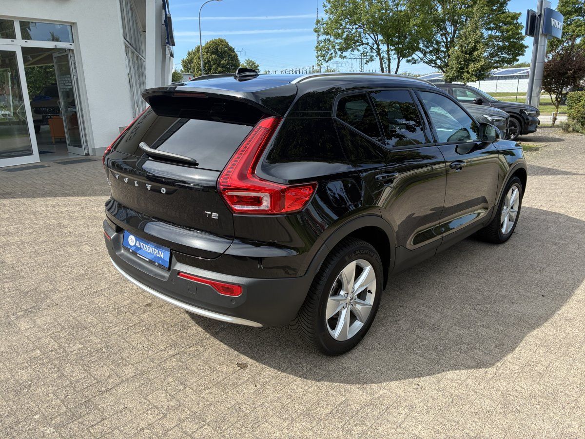 Volvo XC40 T2 Core  Anhängerzug
