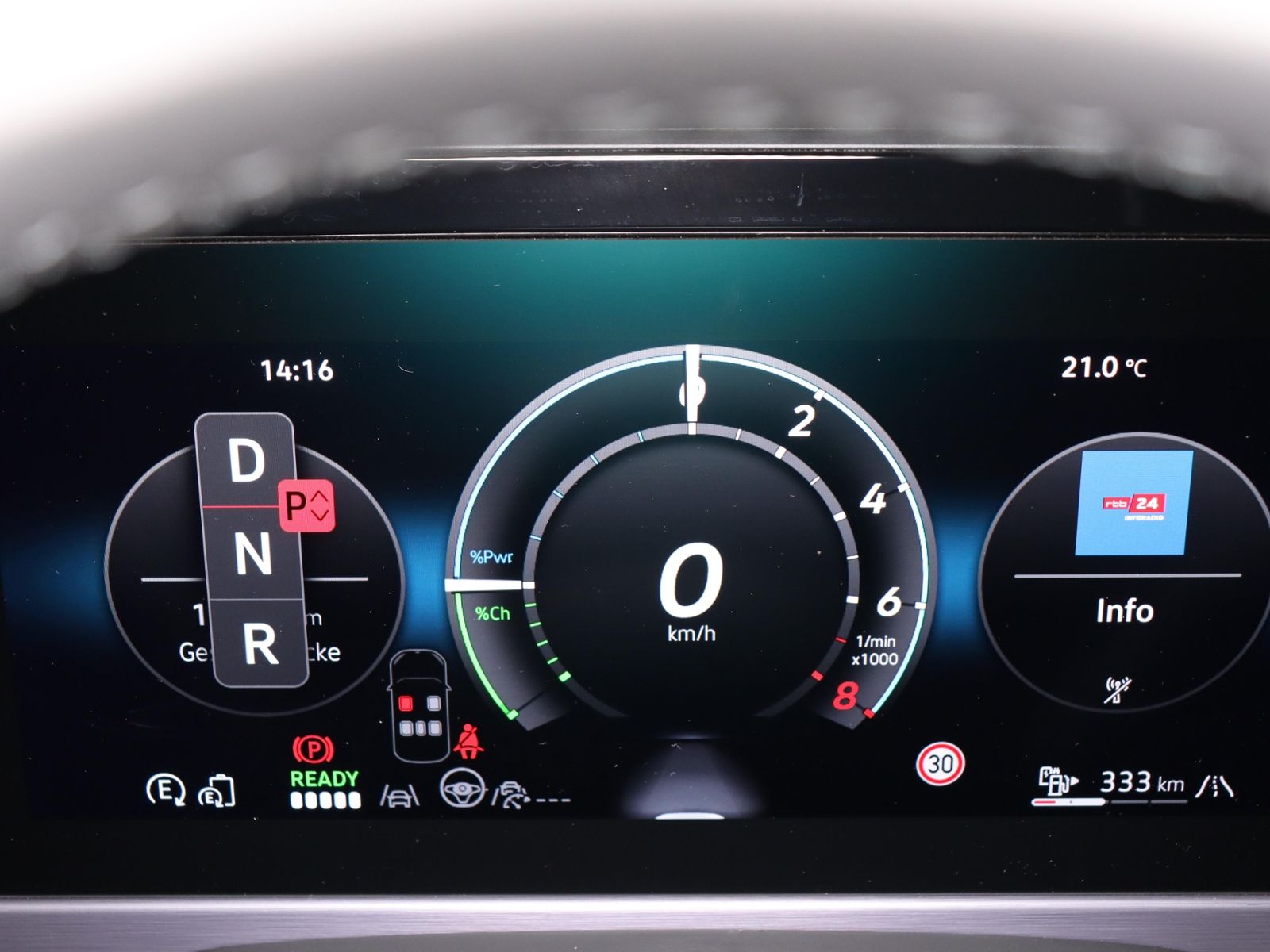 Volkswagen Passat Variant R-Line 1.5TSI e-Hybrid 398,-ohne