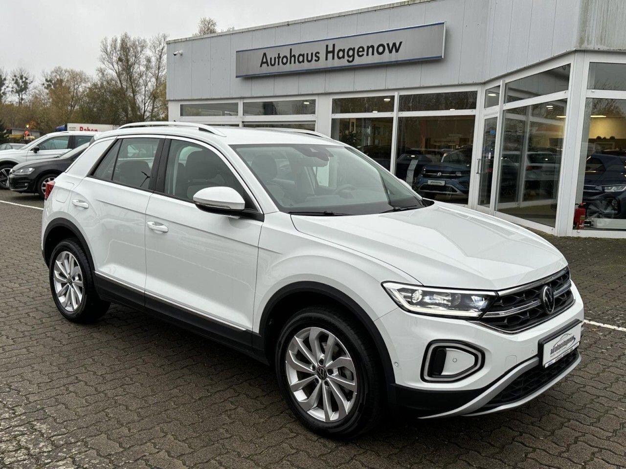 Volkswagen T-Roc 1.5 TSI Style - Samsaru's Car Outlet