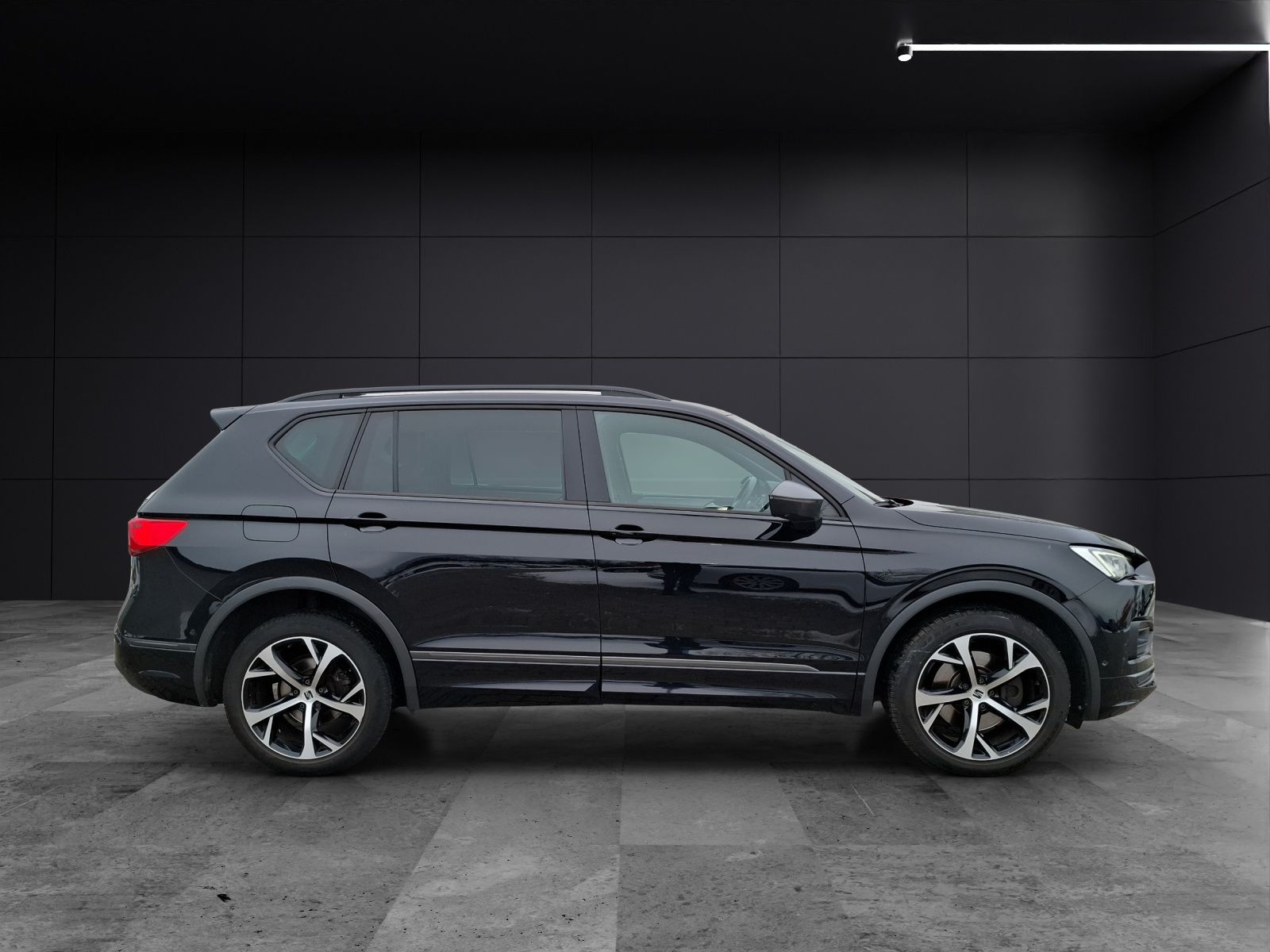 Seat Tarraco TSI FR DSG 4Drive LED AHK Navi AID Pano