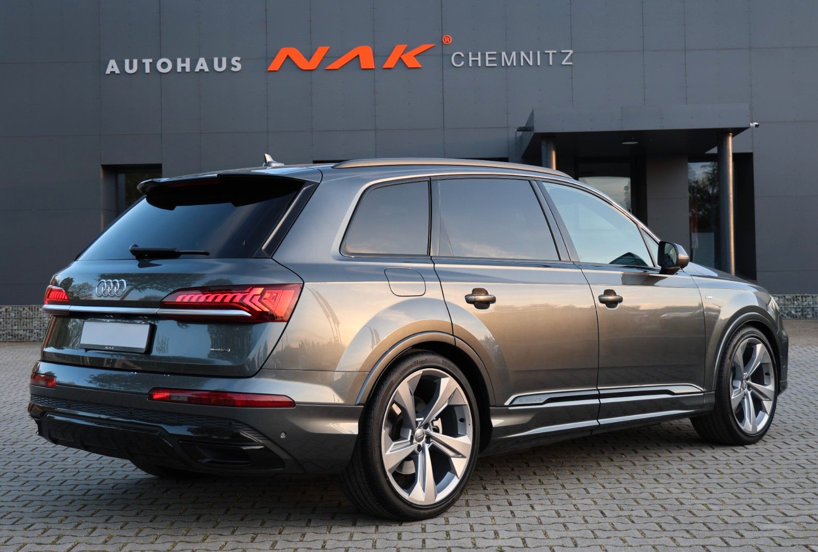 Audi Q7 50 TDI quatt. S line S-Sitz AHK B&O HuD 22''