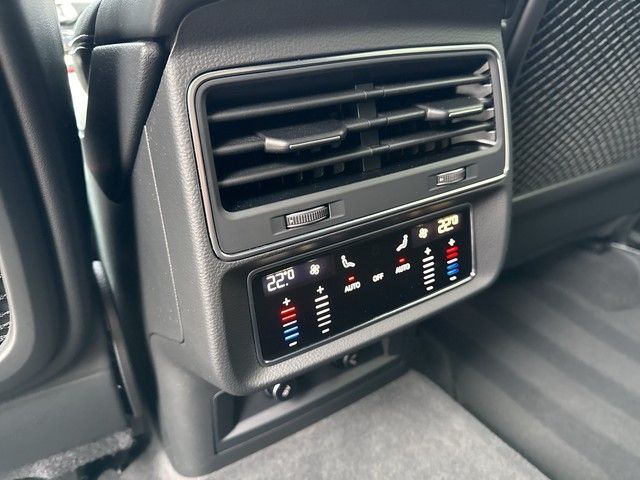 Audi Q8 50 TDI S line quattro AHK+LED+NAVI+LUFT+B&O