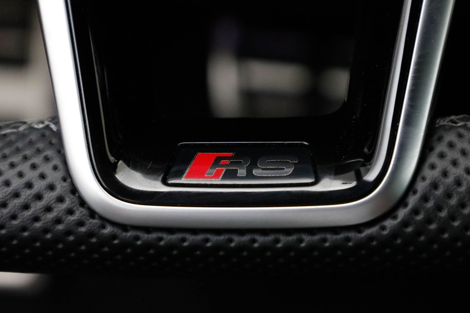 Audi RS 6 Avant performance AHK Pano HUD Matrix B&O