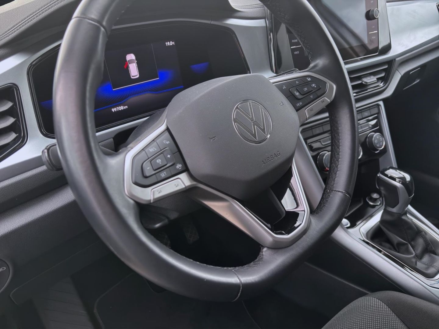 Volkswagen T-Roc 1.5 TSI DSG LIFE - Samsaru's Car Outlet