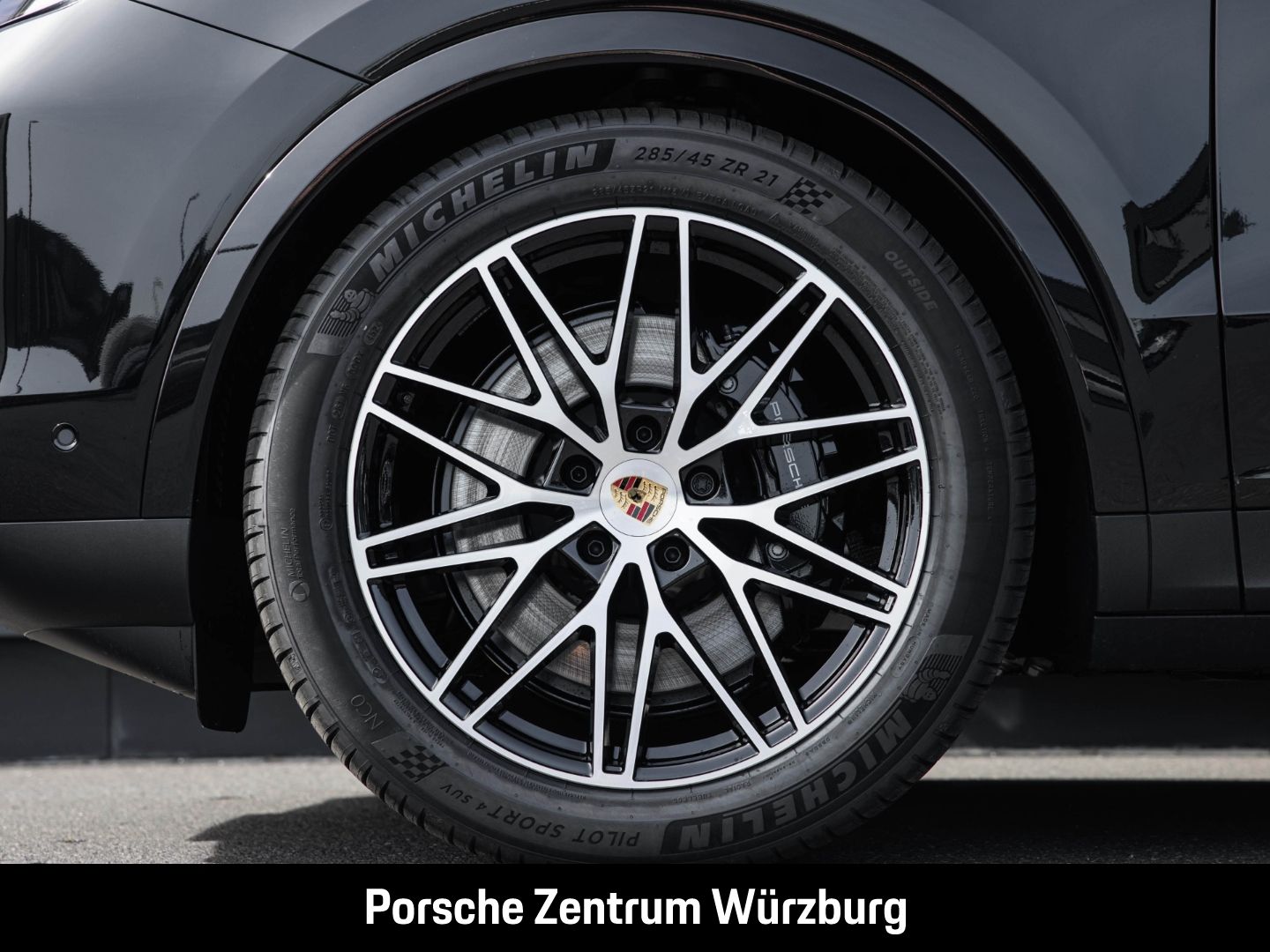 Porsche Cayenne E-Hybrid hu HD-Matrix HA-Lenkung BOSE