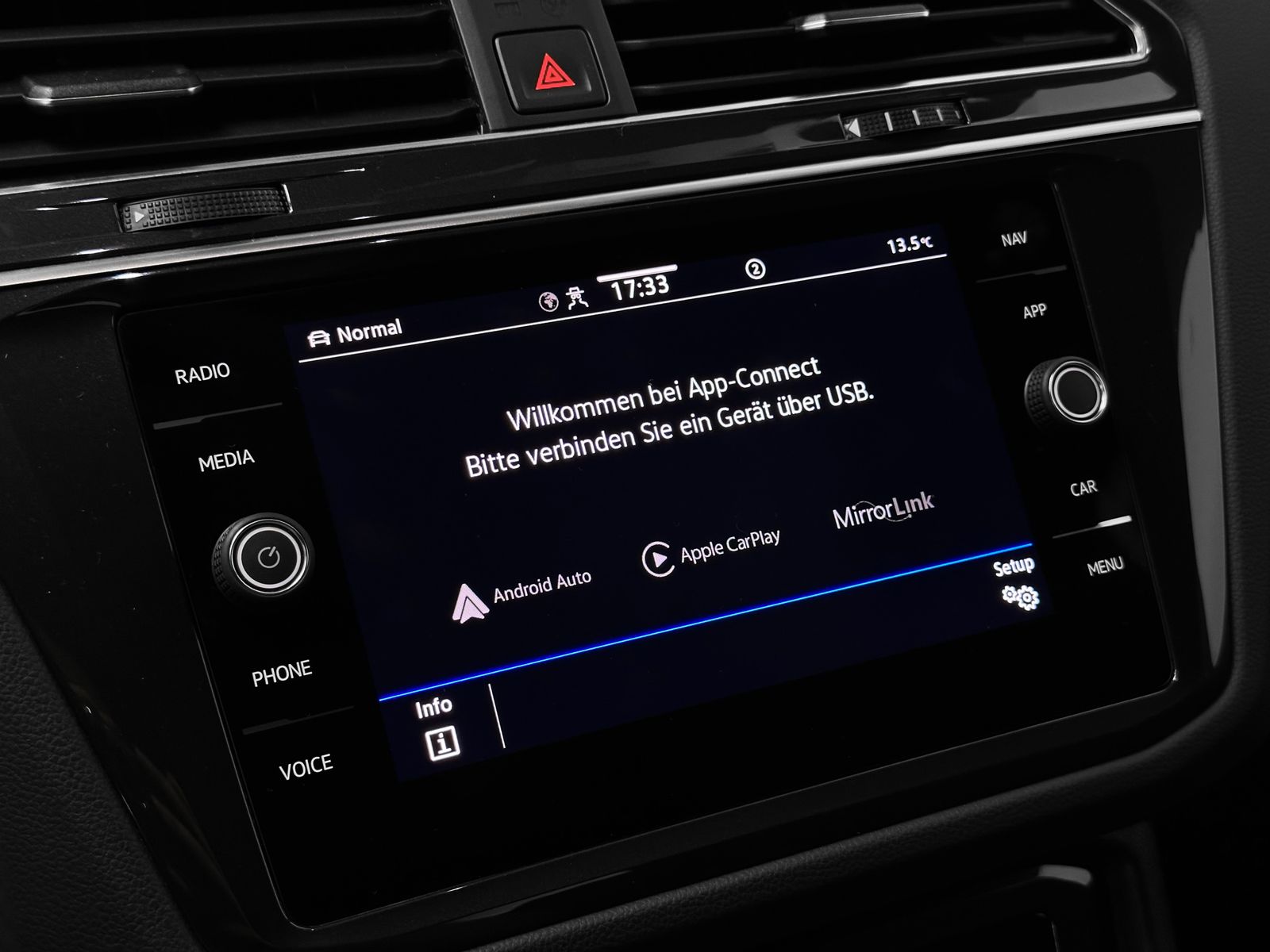 Volkswagen Tiguan R-Line - Samsaru's Car Outlet