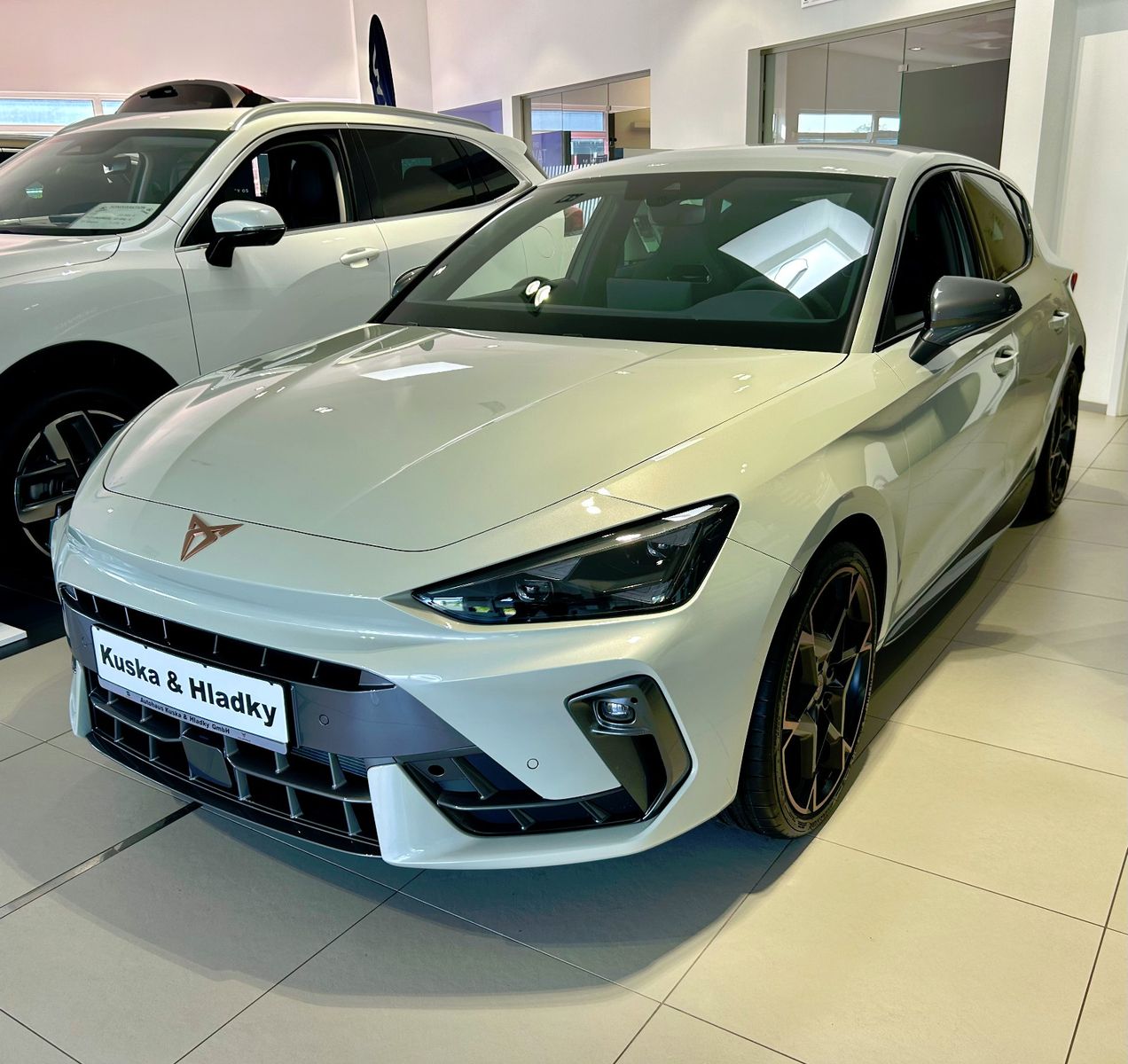Cupra Leon 1.5 eTSI - Samsaru's Car Outlet