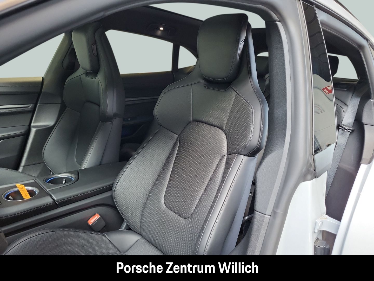 Porsche Taycan 4 Cross Turismo InnoDrive Surround-View