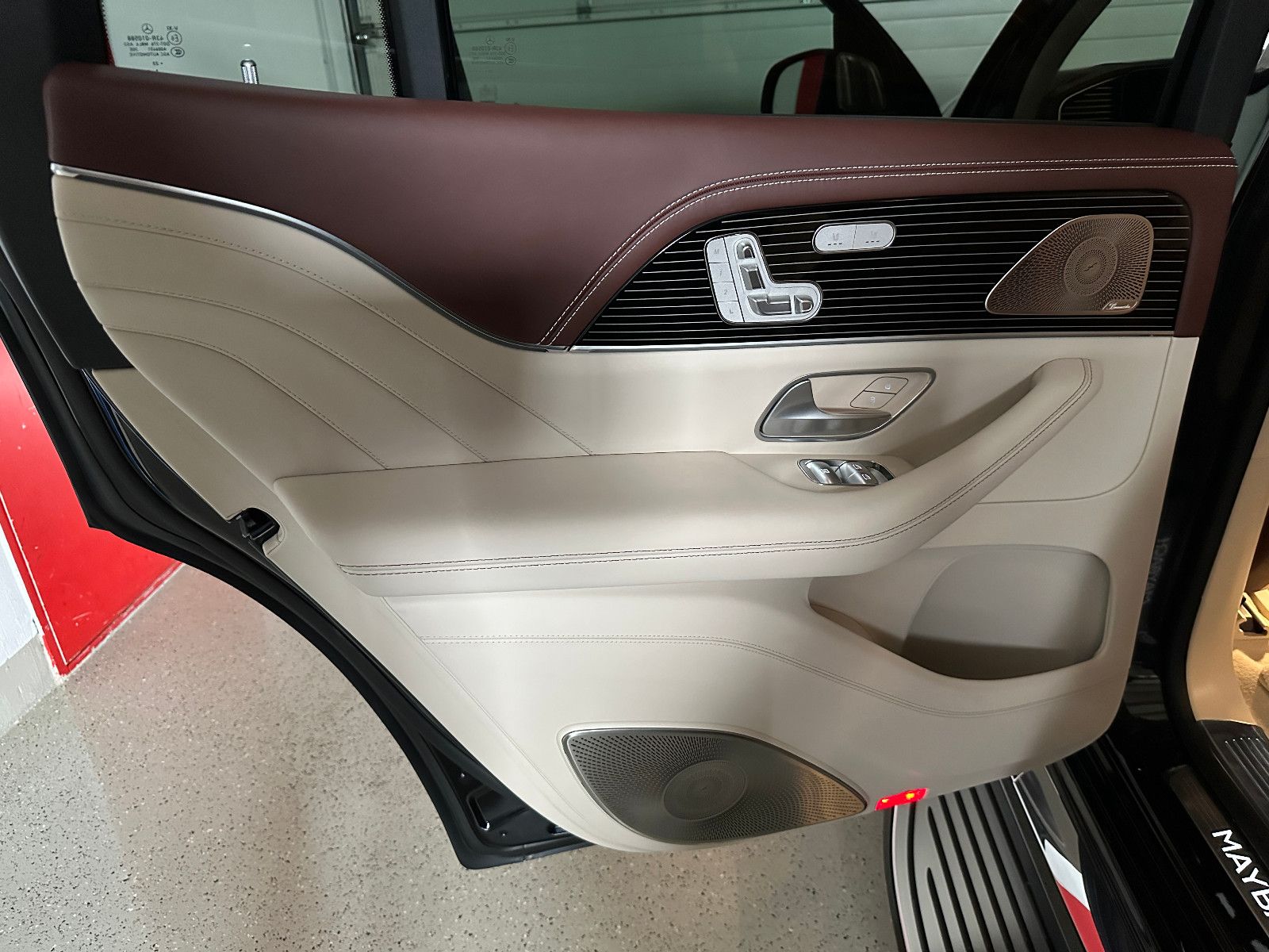 Mercedes-Benz GLS 600 Maybach - Samsaru's Car Outlet
