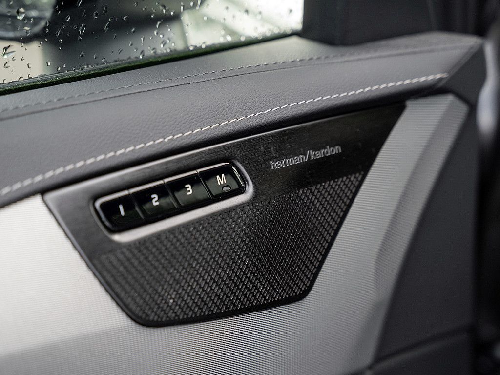 Volvo XC90 T8 AWD Plus Dark Panorama, AHK