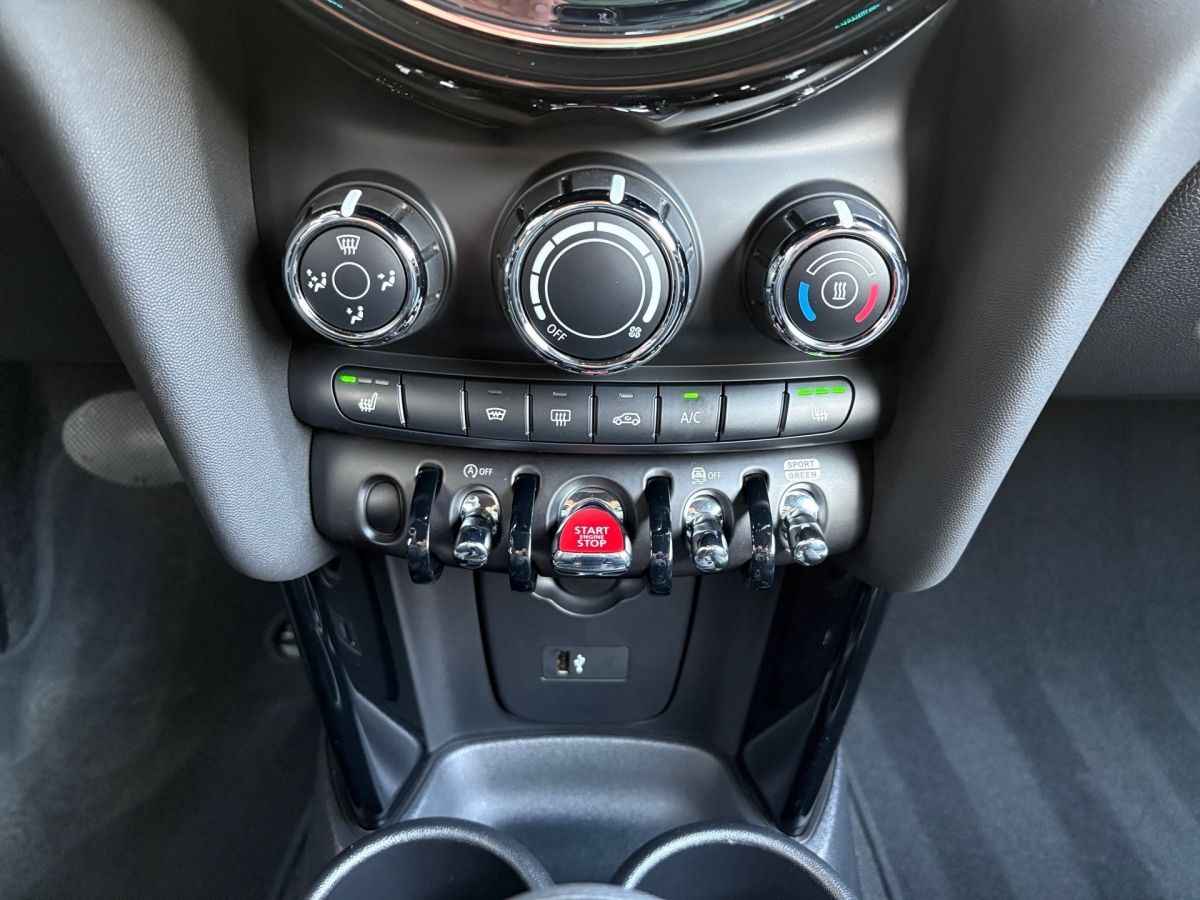 MINI One 3-T. Classic Aut. - Samsaru's Car Outlet