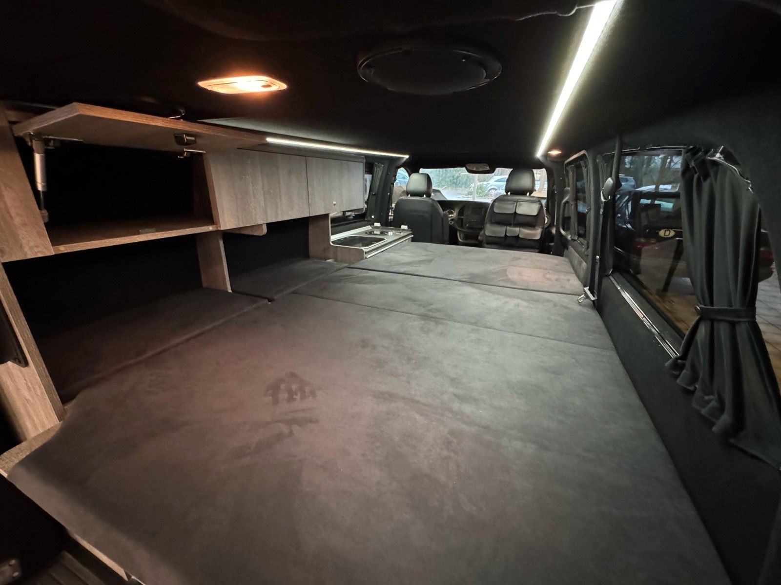 Mercedes-Benz VITO V220 - Samsaru's Car Outlet
