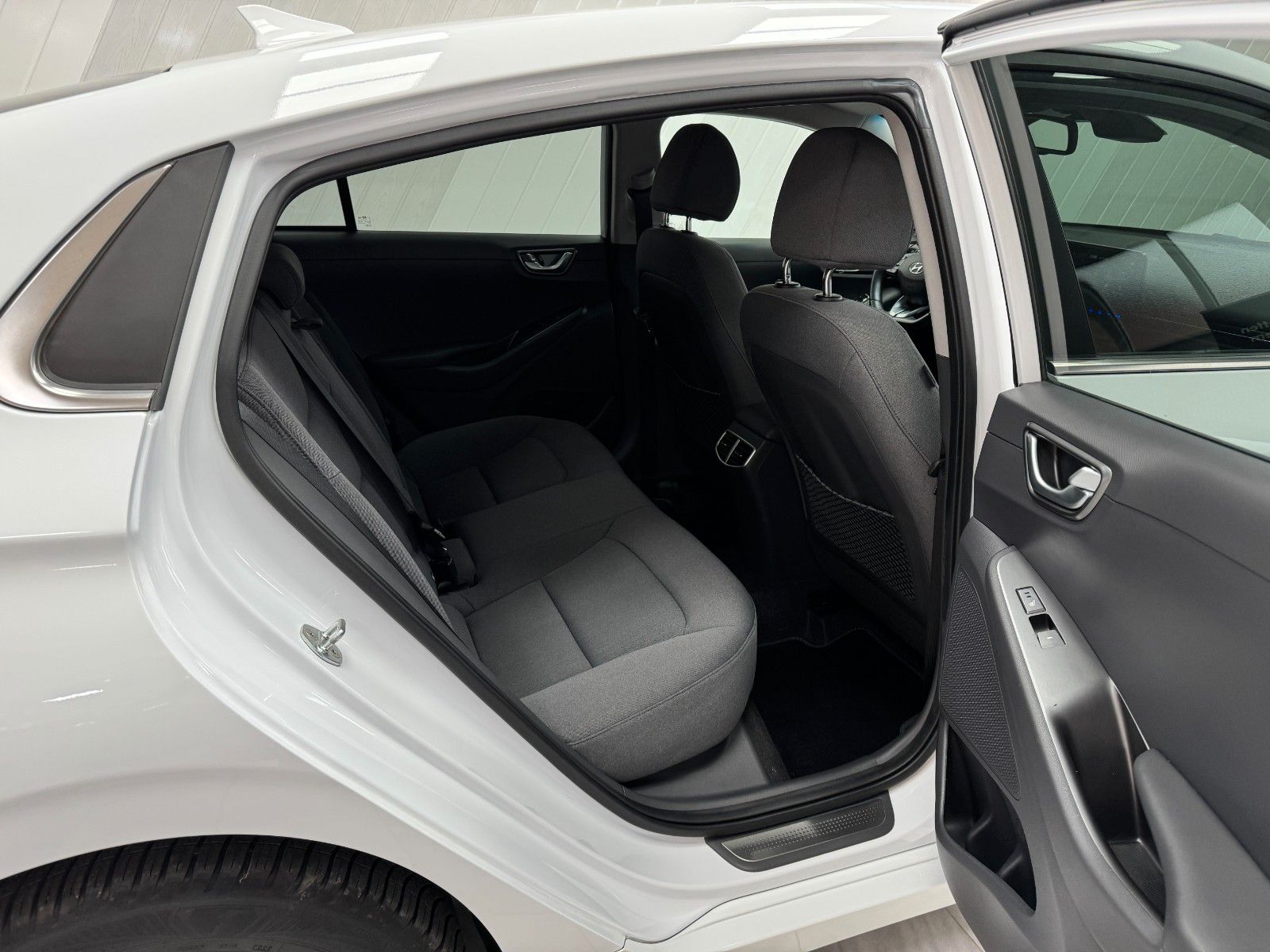 Hyundai IONIQ Style Elektro - Samsaru's Car Outlet